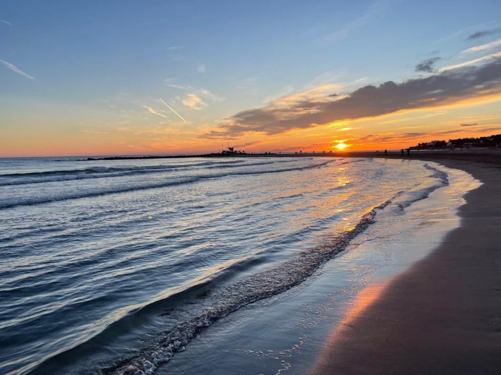 Apartamento Bahia Blanca Vilanova i la Geltru Bagian luar foto